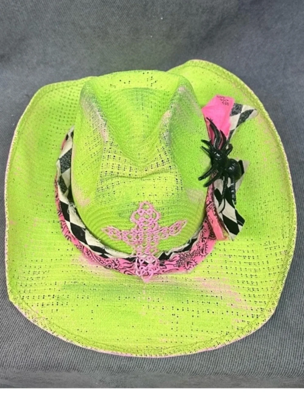 Vintage Cowboy hat w/ spider & cross bright green & pink - Picture 1 of 12
